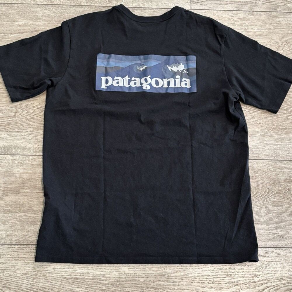 Patagonia‎ Shirt Mens Medium Black Boardshort Logo Pocket NWT Outdoors Hiking